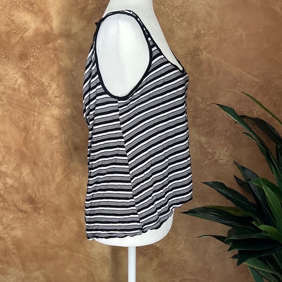 Guess Black/ White striped tank top with cute back drape Size Medium - Picture 3 of 6